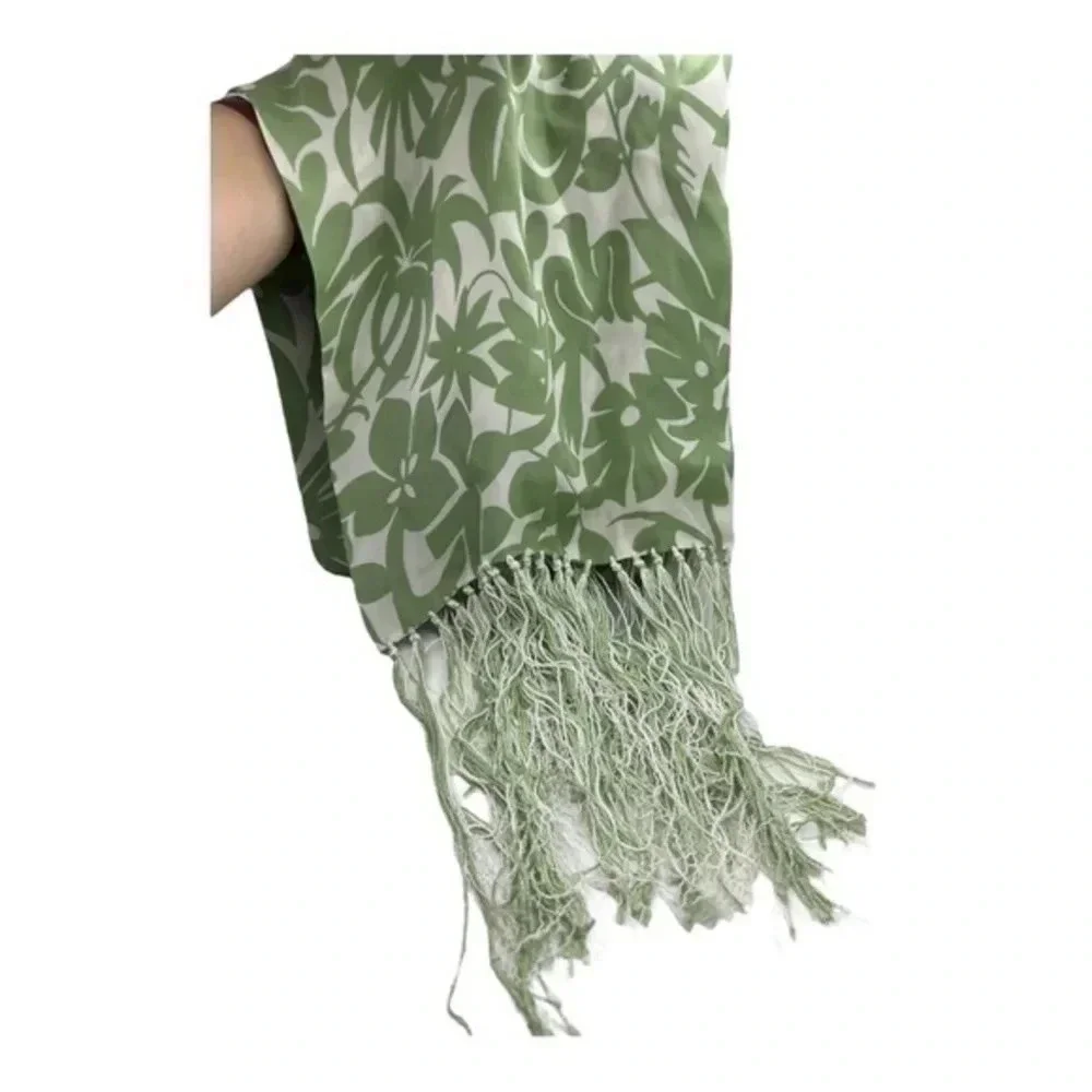 Juliana Collezione 100% Silk Fringed Scarf Cream Sage Green‎ Floral Print​​​